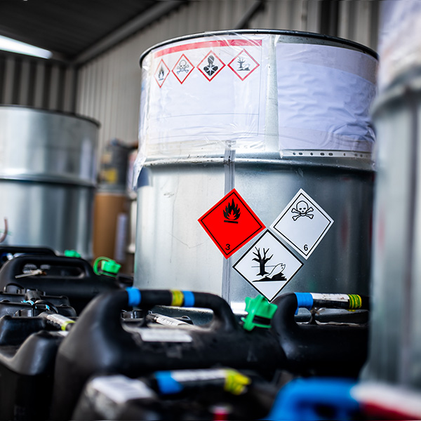 Tehlikeli Ve Tehlikesiz Kimyasalların Bertarafı